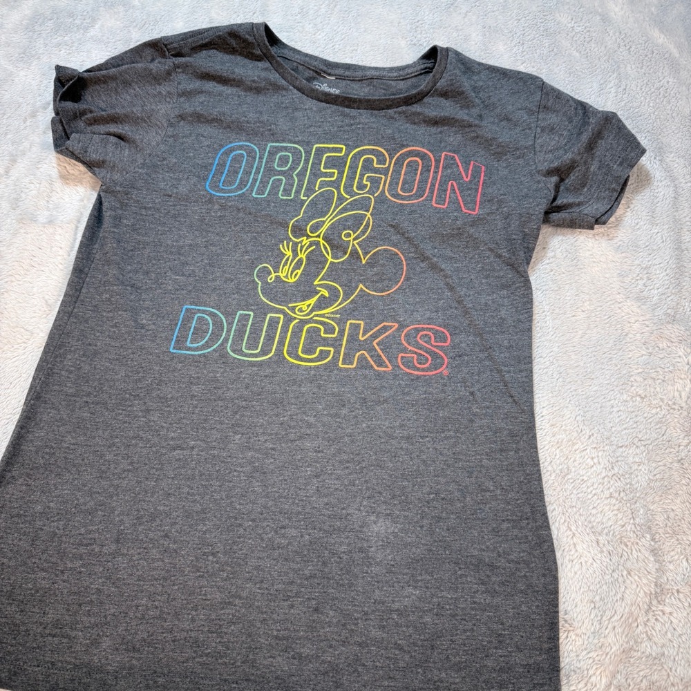 Disney Oregon Ducks Minnie Mouse Rainbow Graphic T‎ Shirt Women Medium